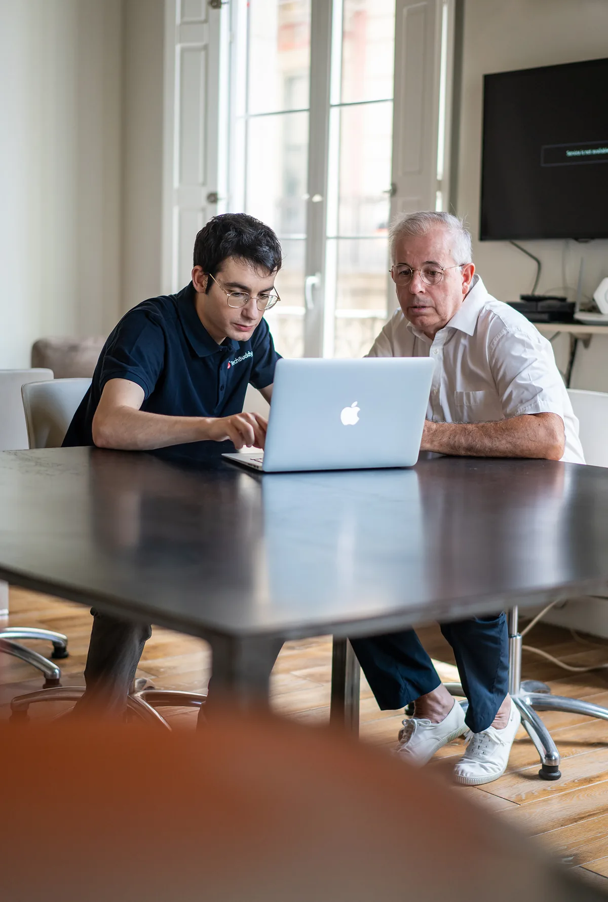 TechBuddy-tekniker hjälper till med datoroptimering